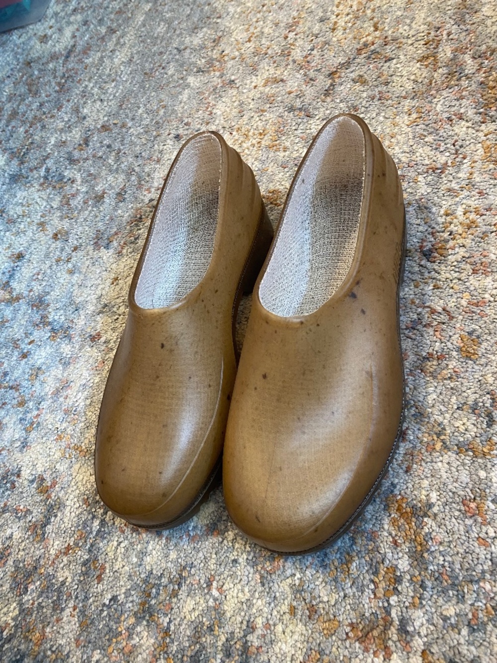 PLASTICANA HEMP GARDEN CLOGS IN SEPIA